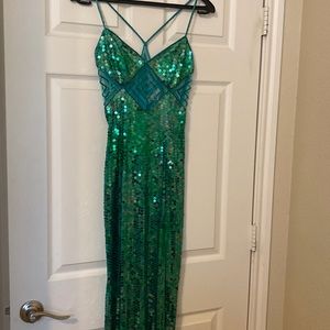 Gorgeous green evening gown!